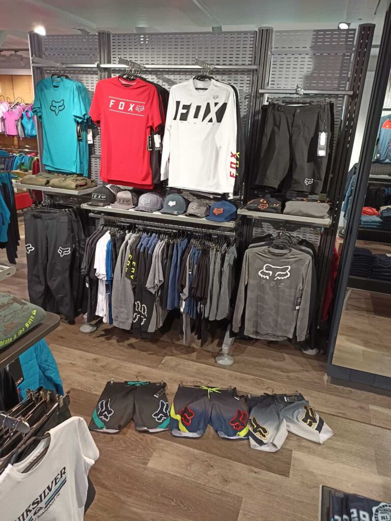 Herren Sportmode Garmisch Geschäft11