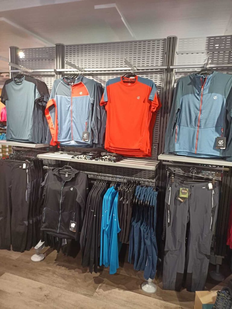 Herren Sportmode Garmisch Geschäft11